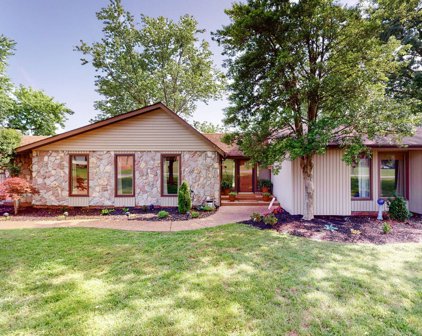 140 Allen Dr, Hendersonville