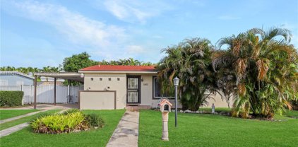 1251 W 62nd St, Hialeah