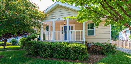 610 25th St S, Arlington
