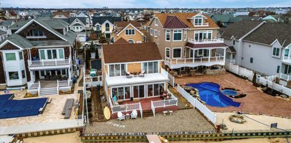 795 South Drive, Brick