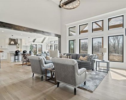 2059 NW o'brien Road, Lee's Summit
