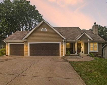 210 Lakeview Drive, Smithville