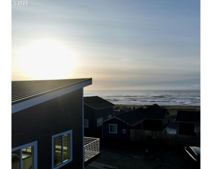 29161 KERBER DR Unit #13, Gold Beach