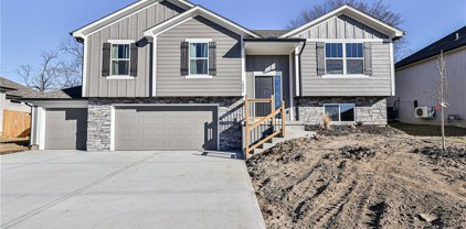 1006 NW Crestwood Drive, Grain Valley