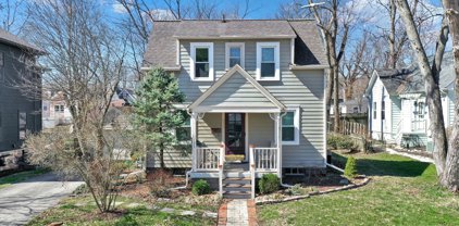 330 S 4th Street, Zionsville