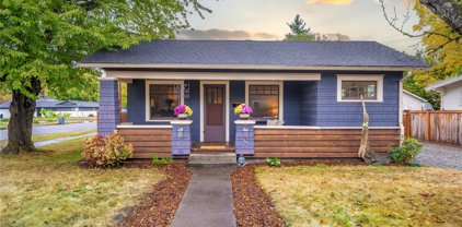 617 9th Street NW, Puyallup