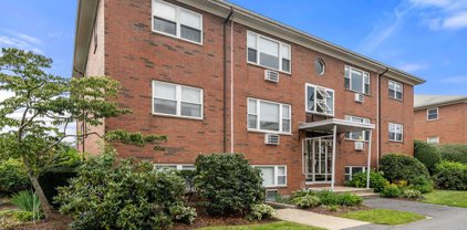 20 Whitman Unit 2-4, Waltham