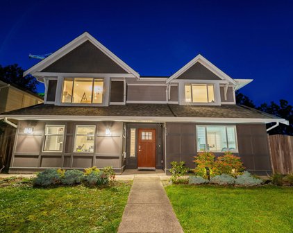 403 Wilson Street, New Westminster