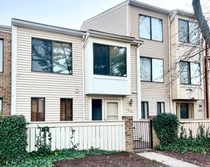 18702 Nathans Pl, Gaithersburg