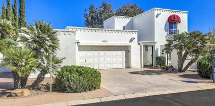 8032 N Casas Placita, Tucson