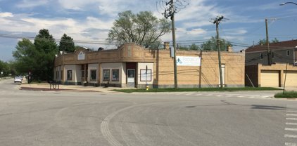 9037 Monroe Avenue Unit #9049, Brookfield