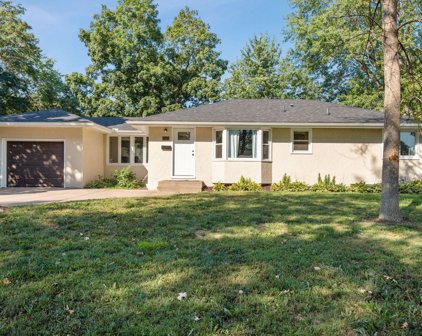 5325 Kentucky Avenue N, Crystal