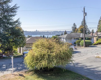 929 Hartford Place, North Vancouver