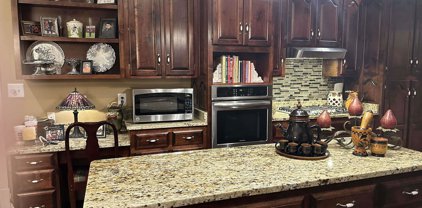 125 Oak Leaf Drive, Alexandria