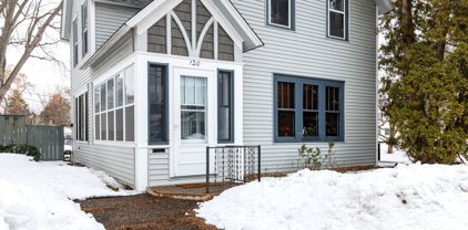 120 Owens Street N, Stillwater