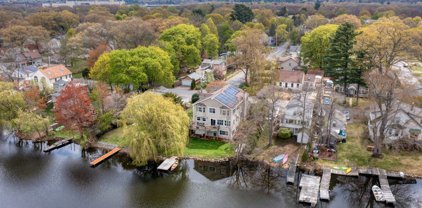 29 Lakeside Dr, Ashland