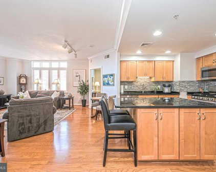 4490 Market Commons Dr Unit #601, Fairfax