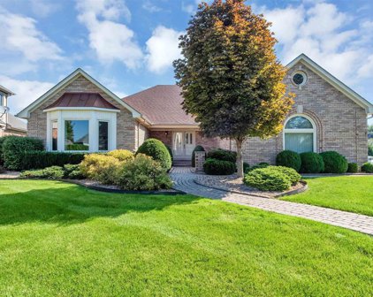 43646 Columbia, Clinton Twp