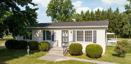 121 Massie Ln, Stephens City