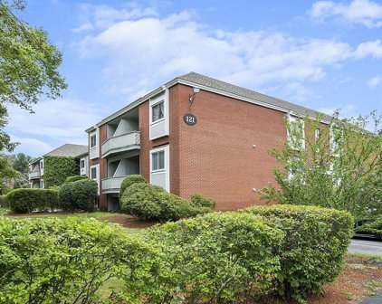 121 Cluff Crossing Road Unit #308 (Also Referred to as #8), Salem