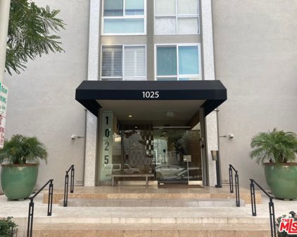 1025 N Kings Road Unit 112, West Hollywood