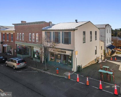 40 Main St, Warrenton