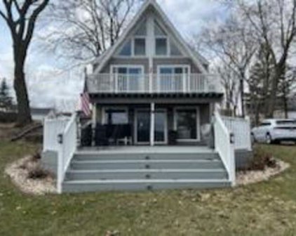 1908 Baintree, Lake Summerset