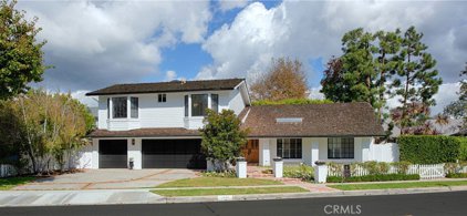 1843 Newport Hills Drive E, Newport Beach