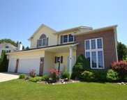 2439 Forest Hill Ct, Waukesha image