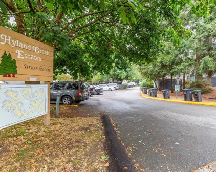 13726 67 Avenue Unit 108, Surrey