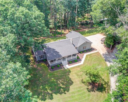 1135 Beaver Dam Road, Hoschton