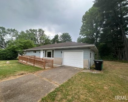 55105 Country Club Road, South Bend