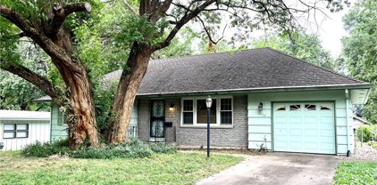 7728 Pawnee Drive, Prairie Village