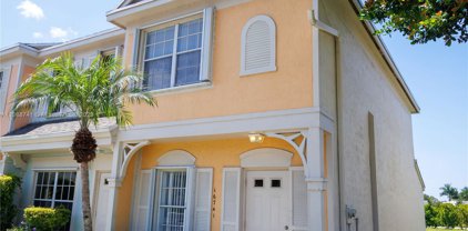 16741 Hemingway Dr, Weston