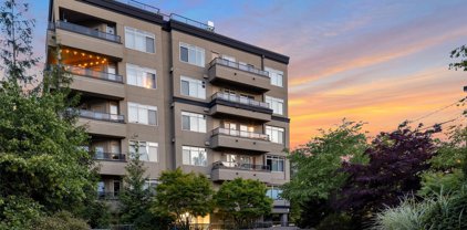 900 Aurora Avenue N Unit #204, Seattle