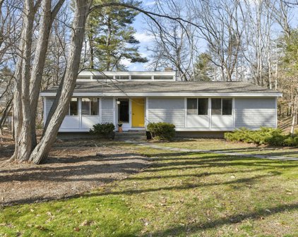 25 Joyce Rd, Wayland