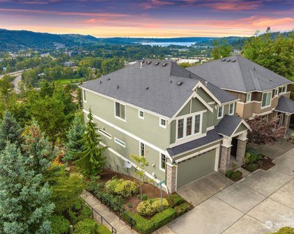 985 3rd Court NE, Issaquah