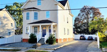 40 Hawthorne Avenue, Cranston