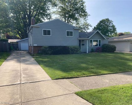 1210 Giesse Drive, Mayfield Heights