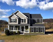 7272 Hattery Farm Ct, Mount Airy image