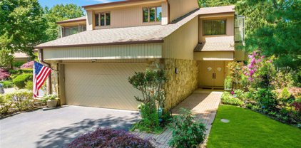 11 Willada Lane Unit #11, Glen Cove
