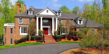 10618 Beach Mill Rd, Great Falls