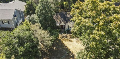 105 Hardeman Road, Sandy Springs