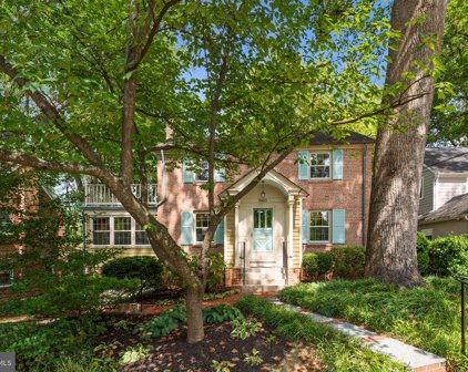 5423 Harwood Rd, Bethesda