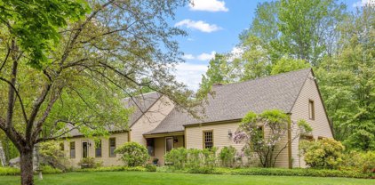84 Gage Hill Road, Hopkinton