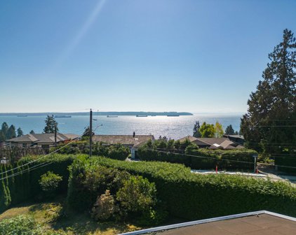 3204 Thompson Crescent, West Vancouver