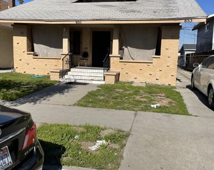 651 W Gage Ave, Los Angeles