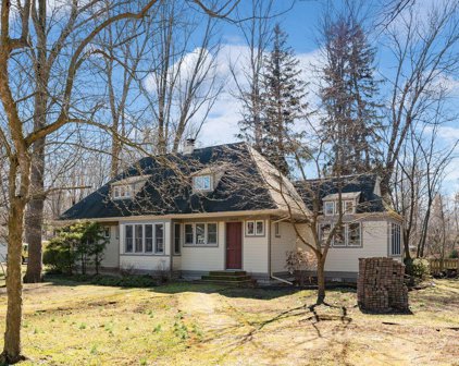 10454 Alice Avenue, Union Pier