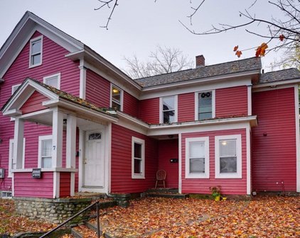 7 Central St, Hudson