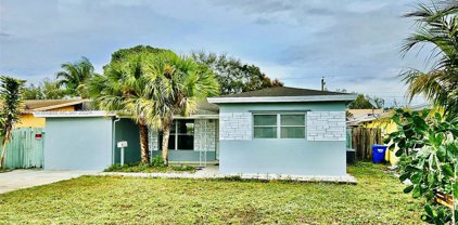 123 Sw 68th Ave, Pembroke Pines